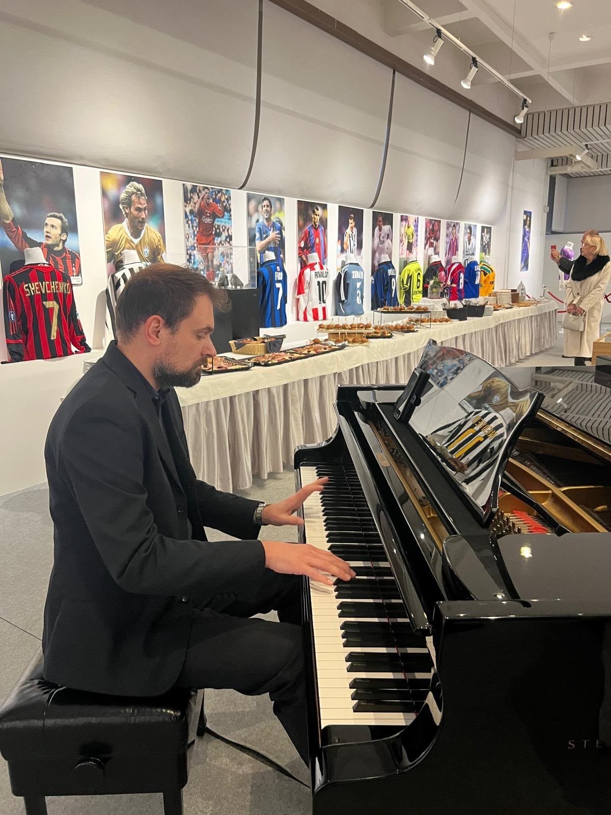 Concerto al pianoforte durante l'inaugurazione